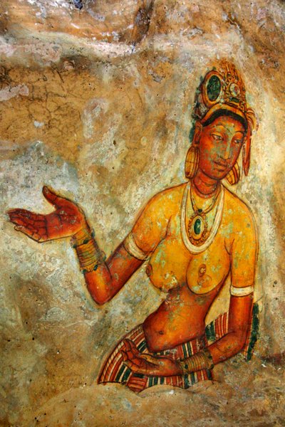 Affresco sul muro della roccia di Sigiriya, nel distretto di Matale, Sri Lanka. Questo tumulo di lava alto 370 metri di un antico vulcano è famoso per il complesso del palazzo fortificato, costruito durante il regno del re Ka da Unknown